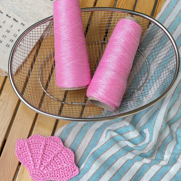 Shiny silver and gold yarn woven INS thread