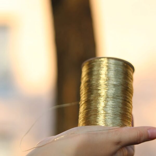 Shiny woven thread Small silver and gold thread